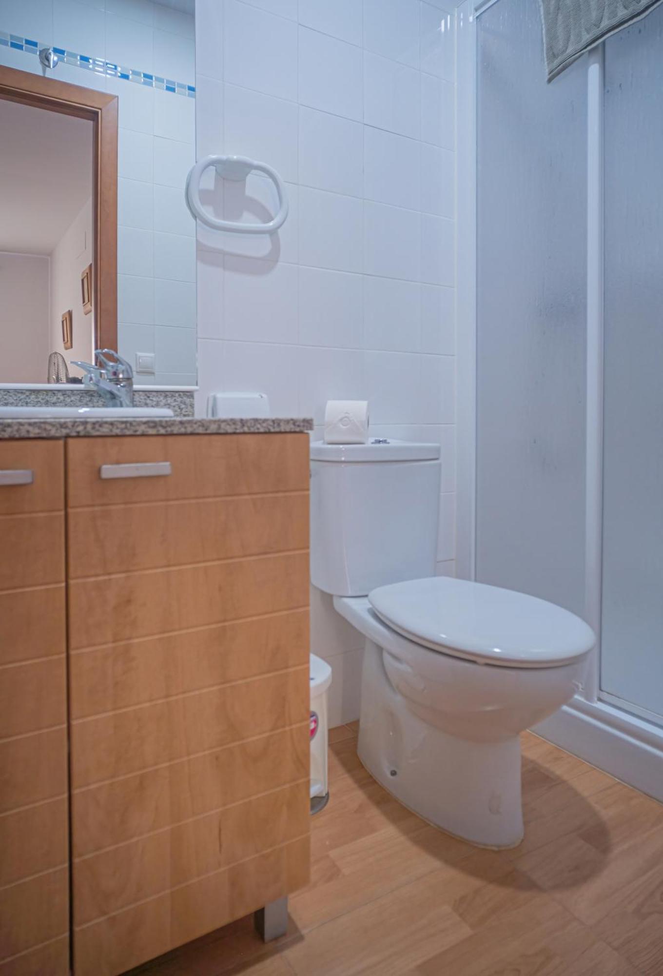 Apartamentos Tranquilos Conil Facil Aparcamiento كونيل ذي لا فرونتيرا المظهر الخارجي الصورة
