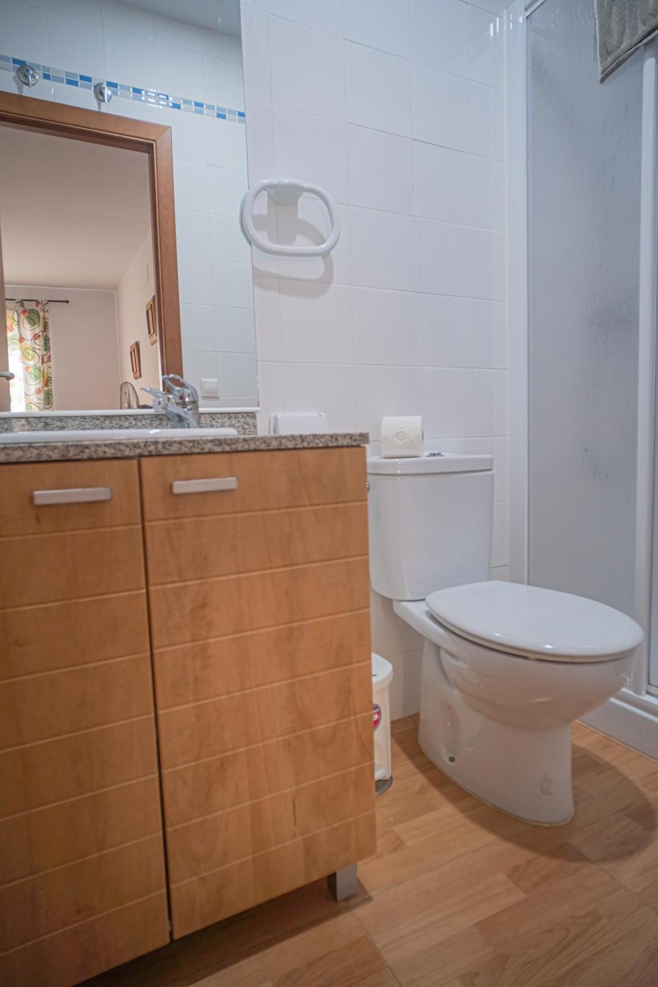 Apartamentos Tranquilos Conil Facil Aparcamiento كونيل ذي لا فرونتيرا المظهر الخارجي الصورة