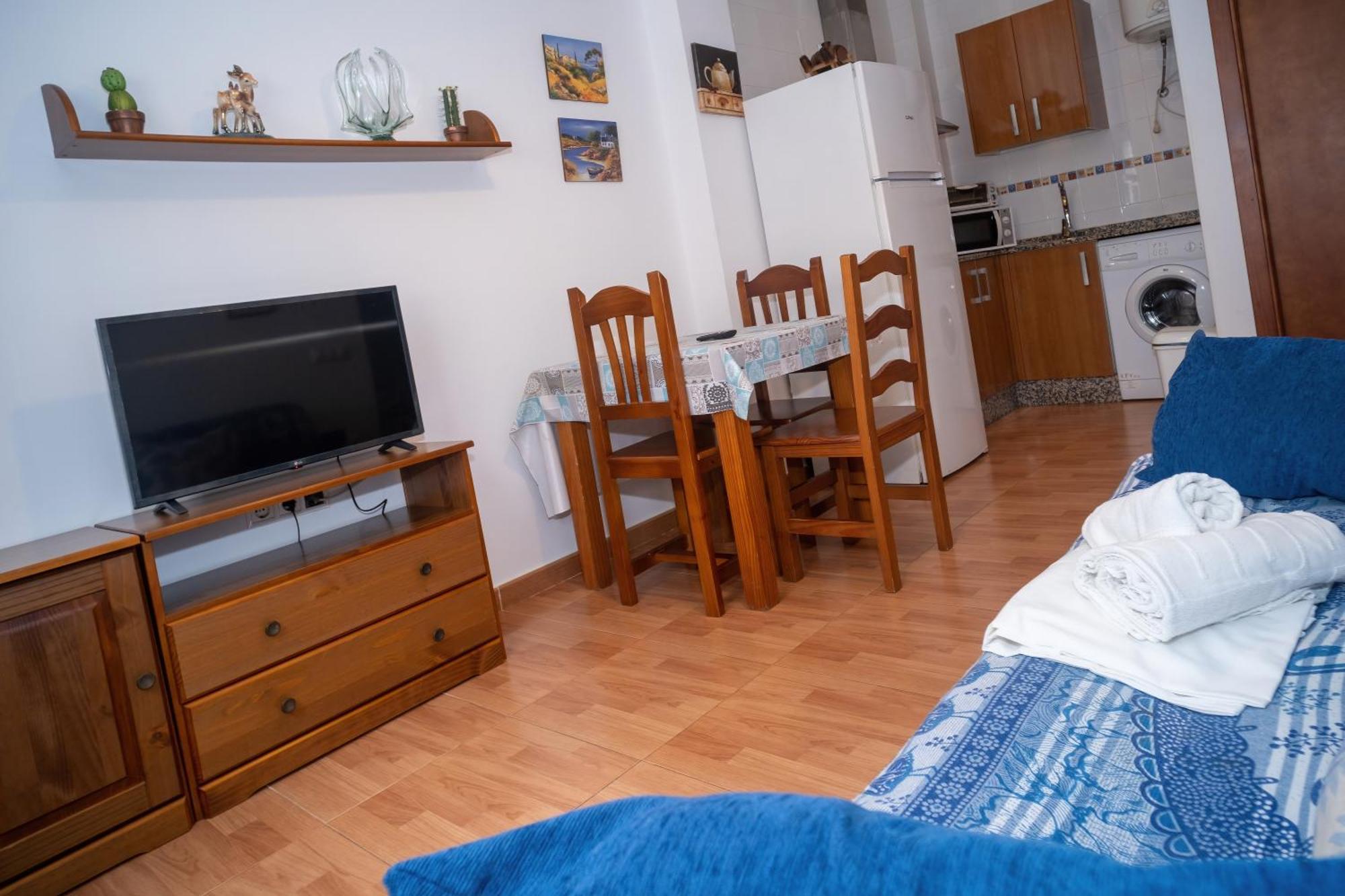 Apartamentos Tranquilos Conil Facil Aparcamiento كونيل ذي لا فرونتيرا المظهر الخارجي الصورة