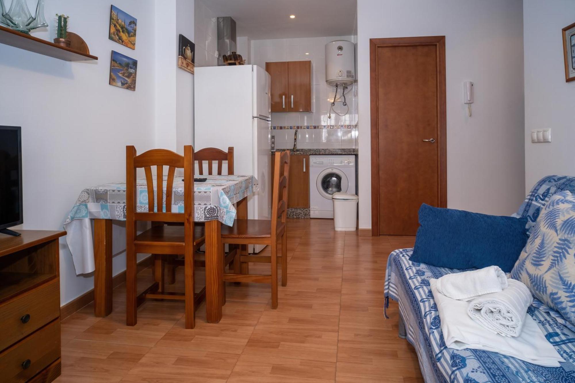Apartamentos Tranquilos Conil Facil Aparcamiento كونيل ذي لا فرونتيرا المظهر الخارجي الصورة